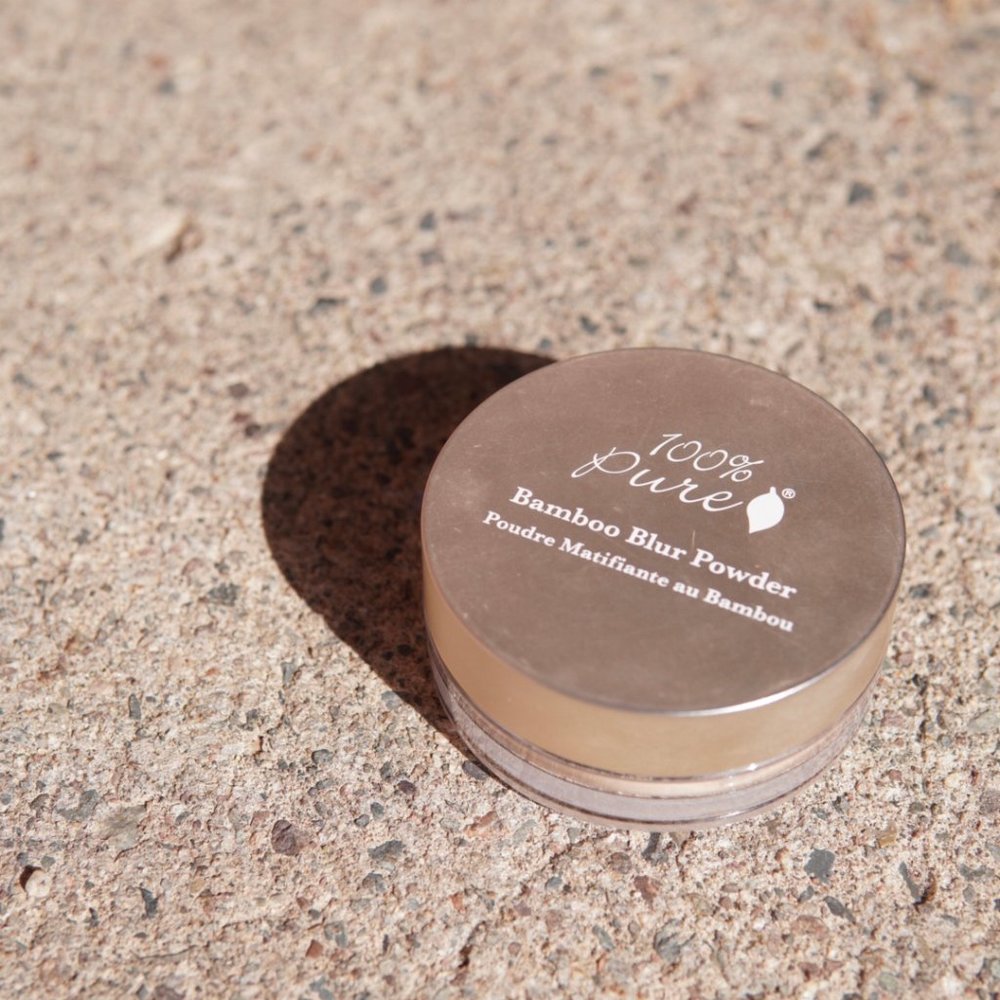 100% Pure Bamboo Blur Powder - Shade Light